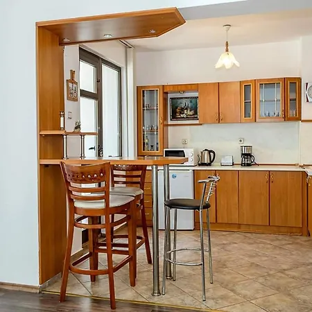 Comfortable 2br Maisonette Near Center By Flat Manаger Апартаменти Варна
