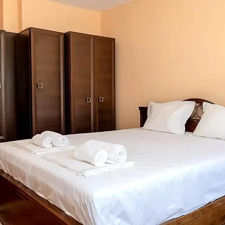 Comfortable 2br Maisonette Near Center By Flat Manаger Апартаменти *