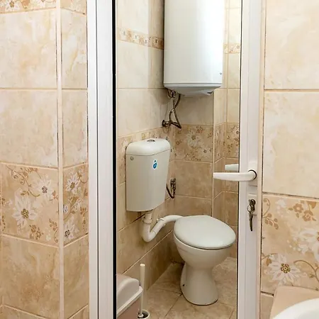 Апартаменти Comfortable 2br Maisonette Near Center By Flat Manаger Варна